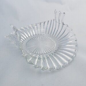 Heisey Ridgeleigh Handled Bon Bon Clear Glass Dish